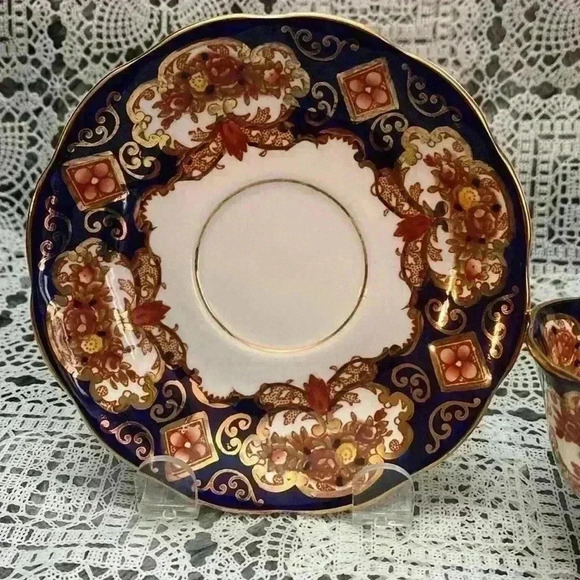 Royal Albert Heirloom Footed Cup &
Saucer england - Picture 3 of 16